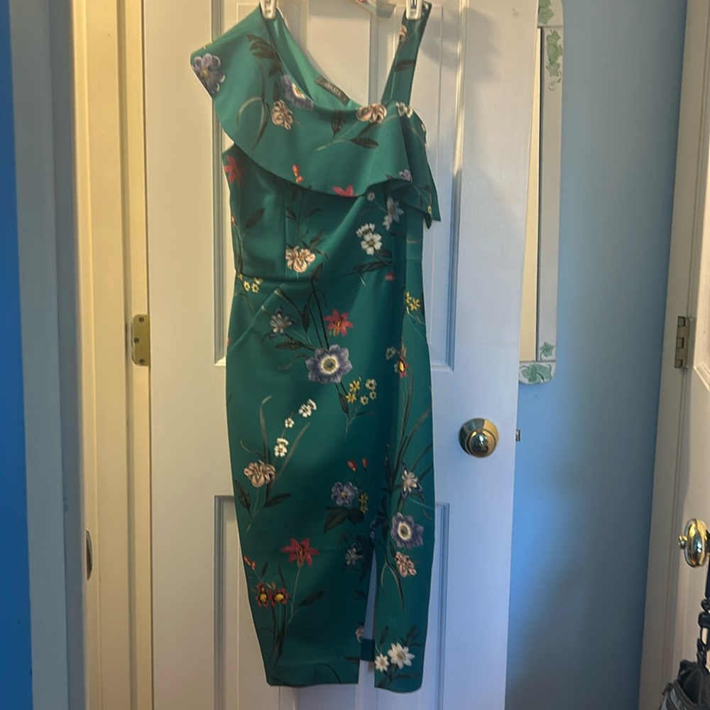 Oasis asymmetrical green floral dress